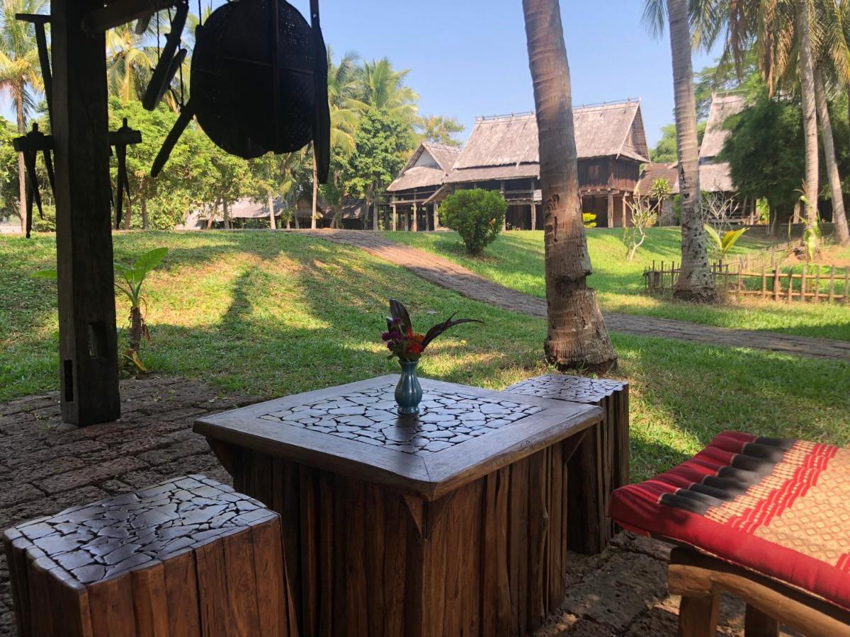 On The Mekong Resort Луанг Прабанг Екстериор снимка