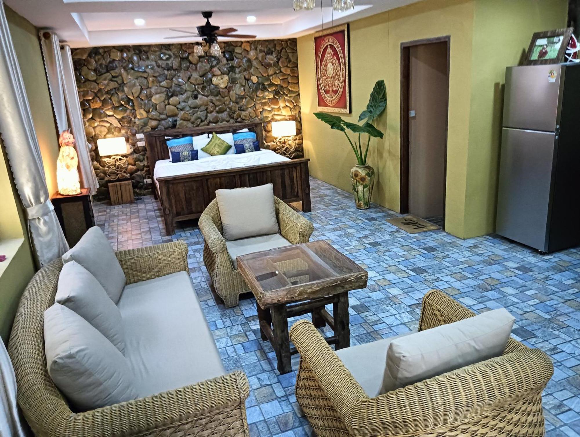 On The Mekong Resort Луанг Прабанг Екстериор снимка