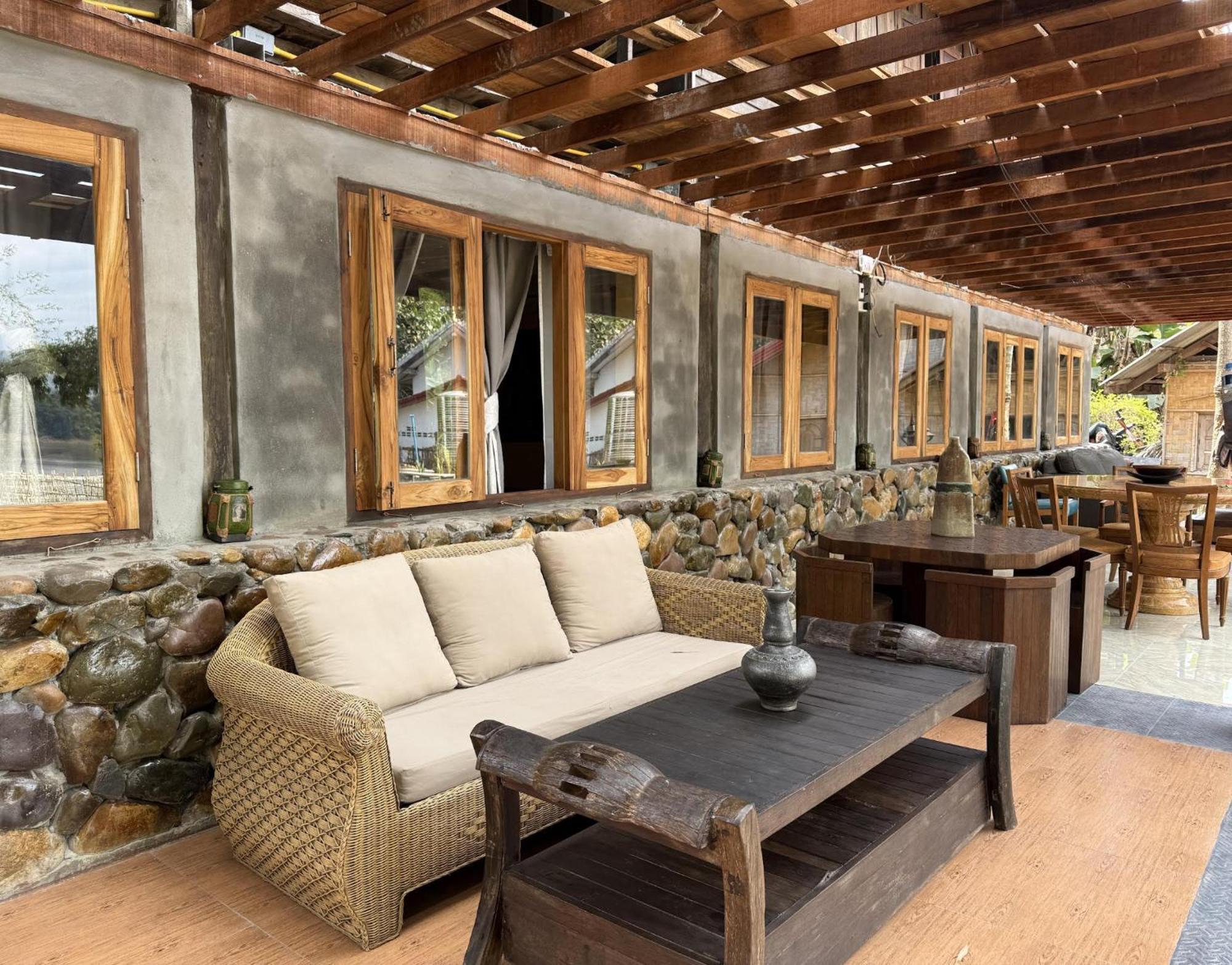On The Mekong Resort Луанг Прабанг Екстериор снимка